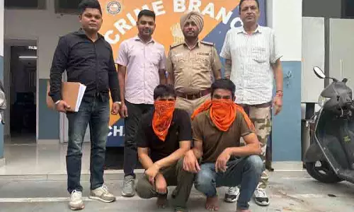 Chandigarh: ड्रग सिंडिकेट का भंडाफोड़, 5 लोग गिरफ्तार Chandigarh: ड्रग सिंडिकेट का भंडाफोड़, 5 लोग गिरफ्तार