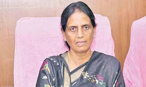 क्या आप छात्रों की ज़िंदगी से खिलवाड़ कर रहे हैं? विधायक Sabitha ने सीएम रेवंत पर निशाना साधा
