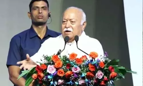 इंदौर में मोहन भागवत ने चींटी से सीख लेकर जीवन जीने का दिया मंत्र