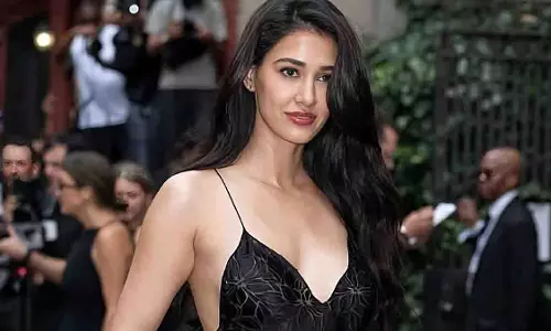 New York Fashion Week: दिशा पटानी की केल्विन क्लेन ड्रेस ने मचाई धूम New York Fashion Week: दिशा पटानी की केल्विन क्लेन ड्रेस ने मचाई धूम