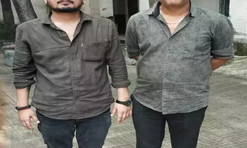 नशे में गाड़ी चलाकर पुलिस से भिड़े पूर्व सरपंच और साथी, रात हवालात में बिताई नशे में गाड़ी चलाकर पुलिस से भिड़े पूर्व सरपंच और साथी, रात हवालात में बिताई