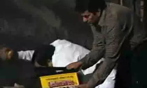 ‘Vishwatma’ के मुहूर्त पर चंकी पांडे ने देखा धर्मेंद्र को