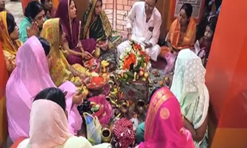 बिहार: मुजफ्फरपुर में महिलाओं ने रखा जितिया का निर्जला व्रत, की पूजा-अर्चना