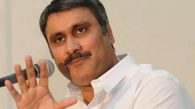सरकारी कॉलेजों में छात्रों की अनुपस्थिति में कमी आई है: Anbumani सरकारी कॉलेजों में छात्रों की अनुपस्थिति में कमी आई है: Anbumani