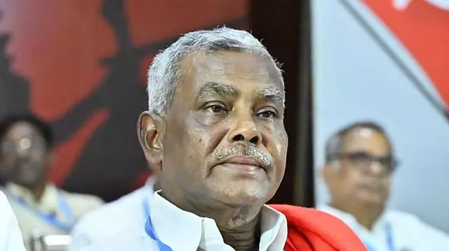 विजय को बलिदान का इतिहास पढ़ना चाहिए: P. Shanmugam विजय को बलिदान का इतिहास पढ़ना चाहिए: P. Shanmugam