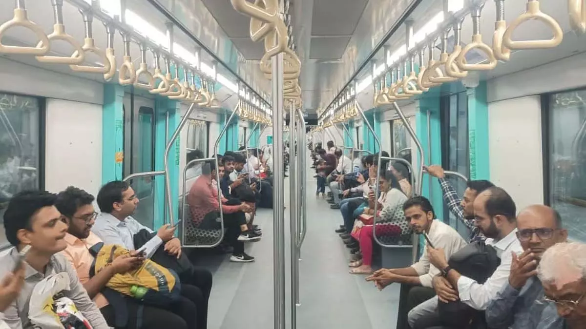 Mumbai Metro 3: एक्वा लाइन आज से संशोधित समय पर चलेगी Mumbai Metro 3: एक्वा लाइन आज से संशोधित समय पर चलेगी