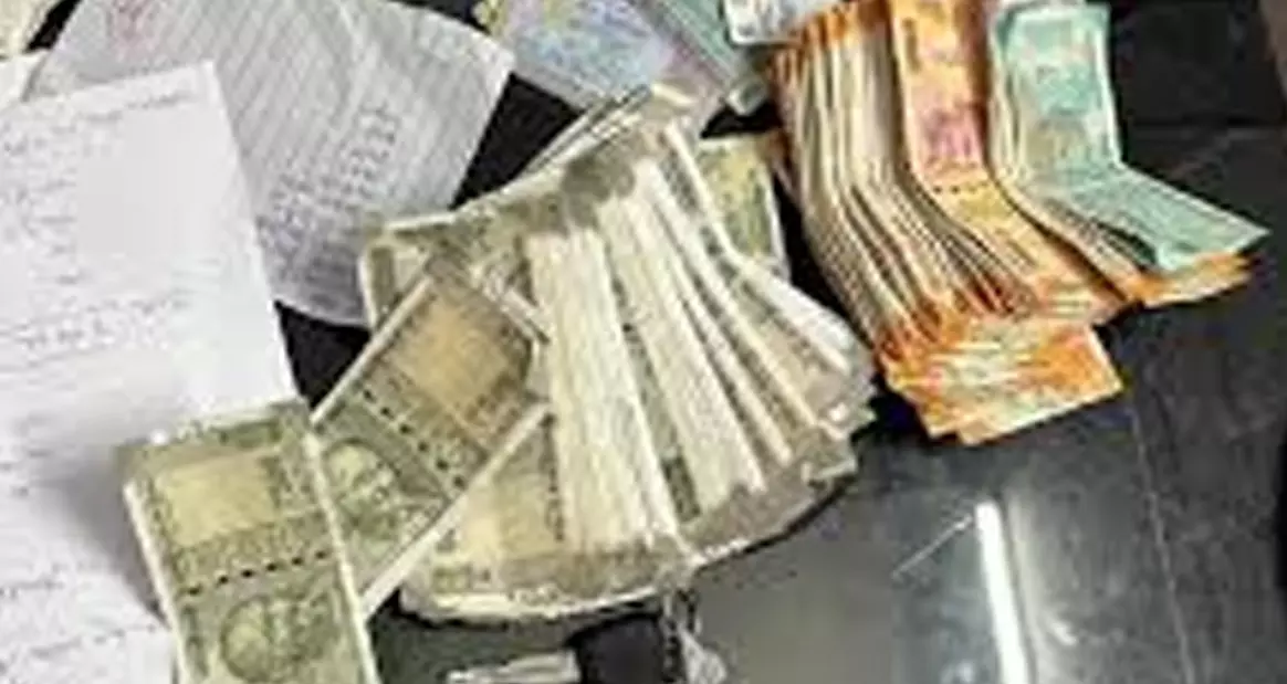 सट्टे में 35 लाख तक लेनदेन का खुलासा, भिलाई में 4 और गिरफ्तार सट्टे में 35 लाख तक लेनदेन का खुलासा, भिलाई में 4 और गिरफ्तार
