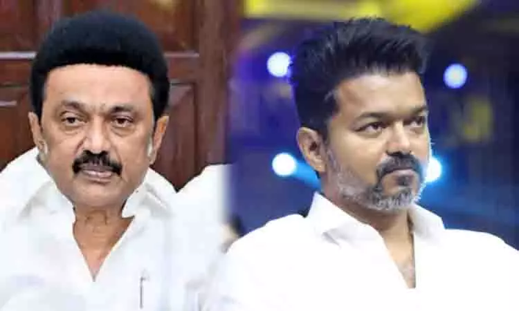 रक्षक हो या गद्दार, लोग डीएमके को जानते हैं: Vijay का तंज रक्षक हो या गद्दार, लोग डीएमके को जानते हैं: Vijay का तंज