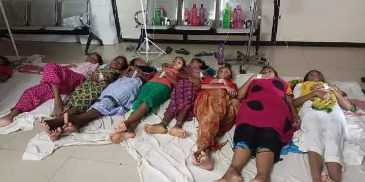 Jeypore स्कूल के छात्रावास में 13 छात्राएं बीमार, कारण अज्ञात Jeypore स्कूल के छात्रावास में 13 छात्राएं बीमार, कारण अज्ञात