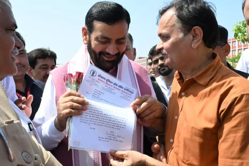 Haryana : मीडियाकर्मियों को कैशलेस चिकित्सा सुविधा उपलब्ध कराने की प्रक्रिया जारी Haryana : मीडियाकर्मियों को कैशलेस चिकित्सा सुविधा उपलब्ध कराने की प्रक्रिया जारी
