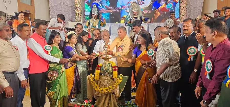 शिक्षक देश के भविष्य को आकार देने वाले वास्तुकार हैं: MLA शिक्षक देश के भविष्य को आकार देने वाले वास्तुकार हैं: MLA