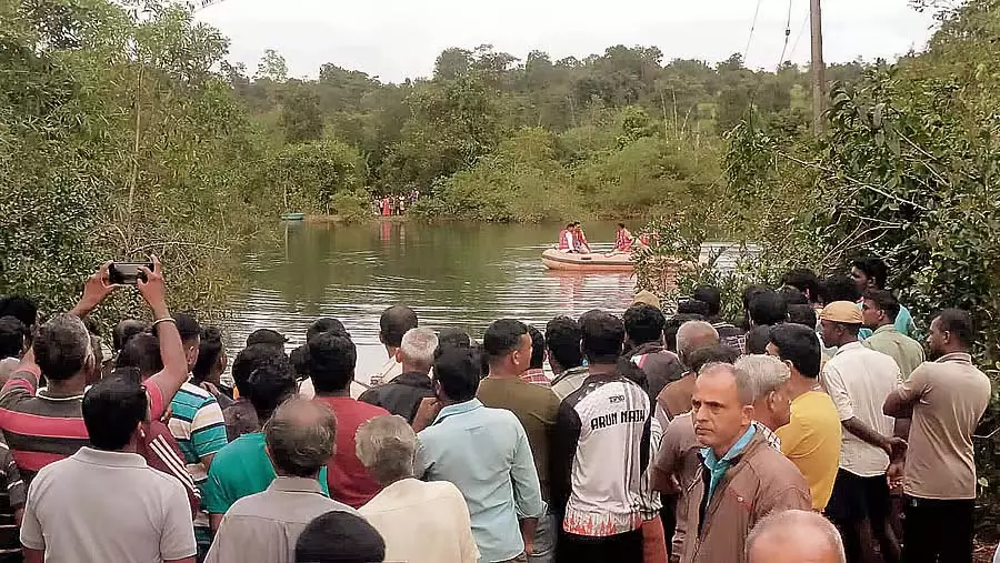 Hosanagar : स्टील का ढांचा पलटने से युवक की मौत Hosanagar : स्टील का ढांचा पलटने से युवक की मौत
