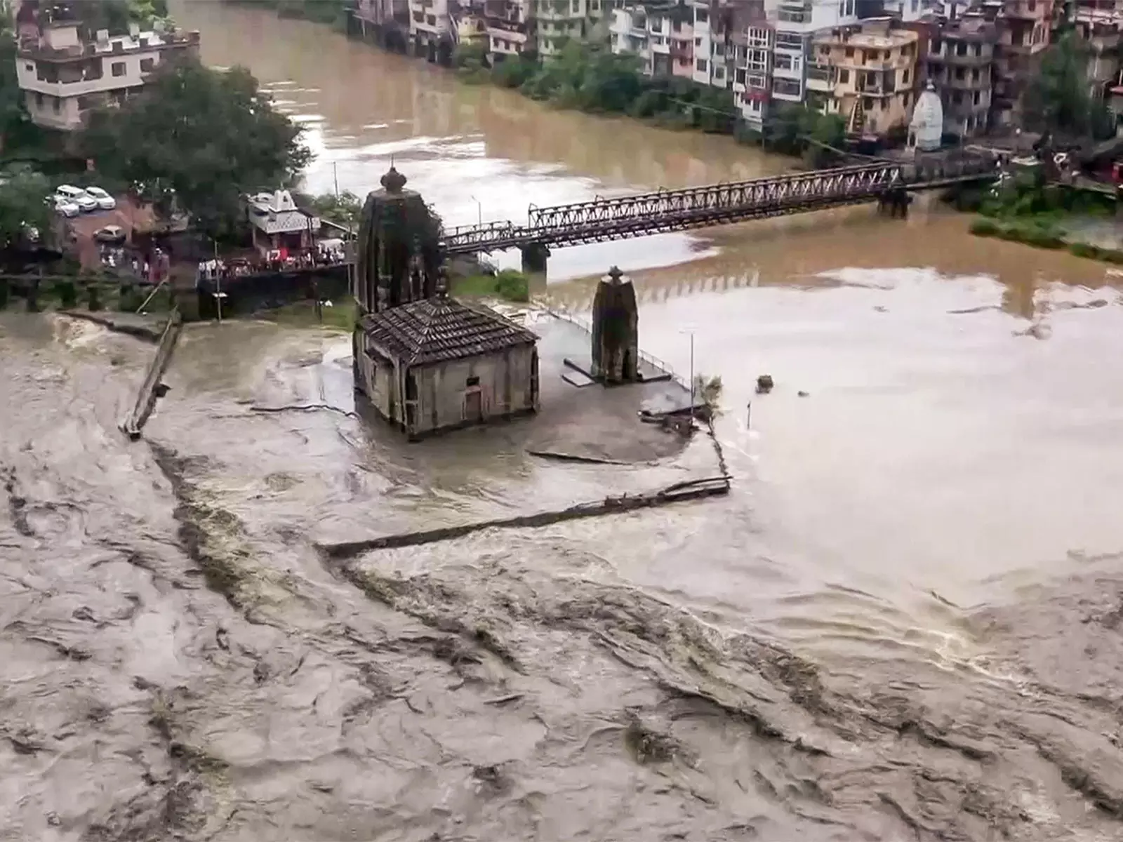 हिमाचल प्रदेश में मानसून के कहर से 598 सड़कें अवरुद्ध, जलापूर्ति बाधित, मृतकों की संख्या 404 पहुंची हिमाचल प्रदेश में मानसून के कहर से 598 सड़कें अवरुद्ध, जलापूर्ति बाधित, मृतकों की संख्या 404 पहुंची