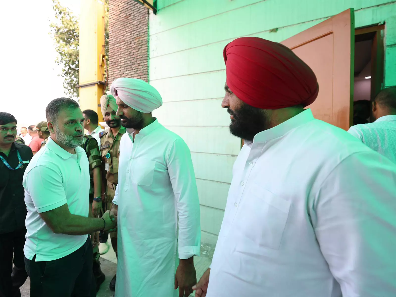कांग्रेस MP राहुल गांधी पंजाब पहुंचे कांग्रेस MP राहुल गांधी पंजाब पहुंचे