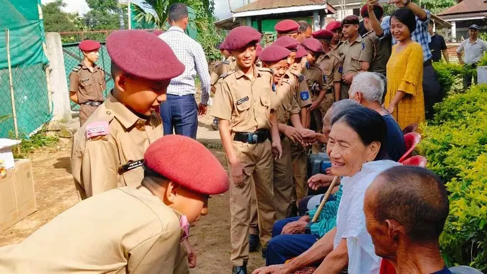 SSP कैडेटों ने न्ग्वाल्वा वृद्धाश्रम का सद्भावना दौरा किया SSP कैडेटों ने न्ग्वाल्वा वृद्धाश्रम का सद्भावना दौरा किया