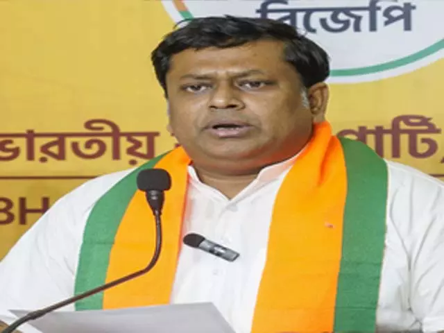 सुकांत मजूमदार ने पश्चिम बंगाल पुलिस पर प्रोटोकॉल उल्लंघन का लगाया आरोप सुकांत मजूमदार ने पश्चिम बंगाल पुलिस पर प्रोटोकॉल उल्लंघन का लगाया आरोप