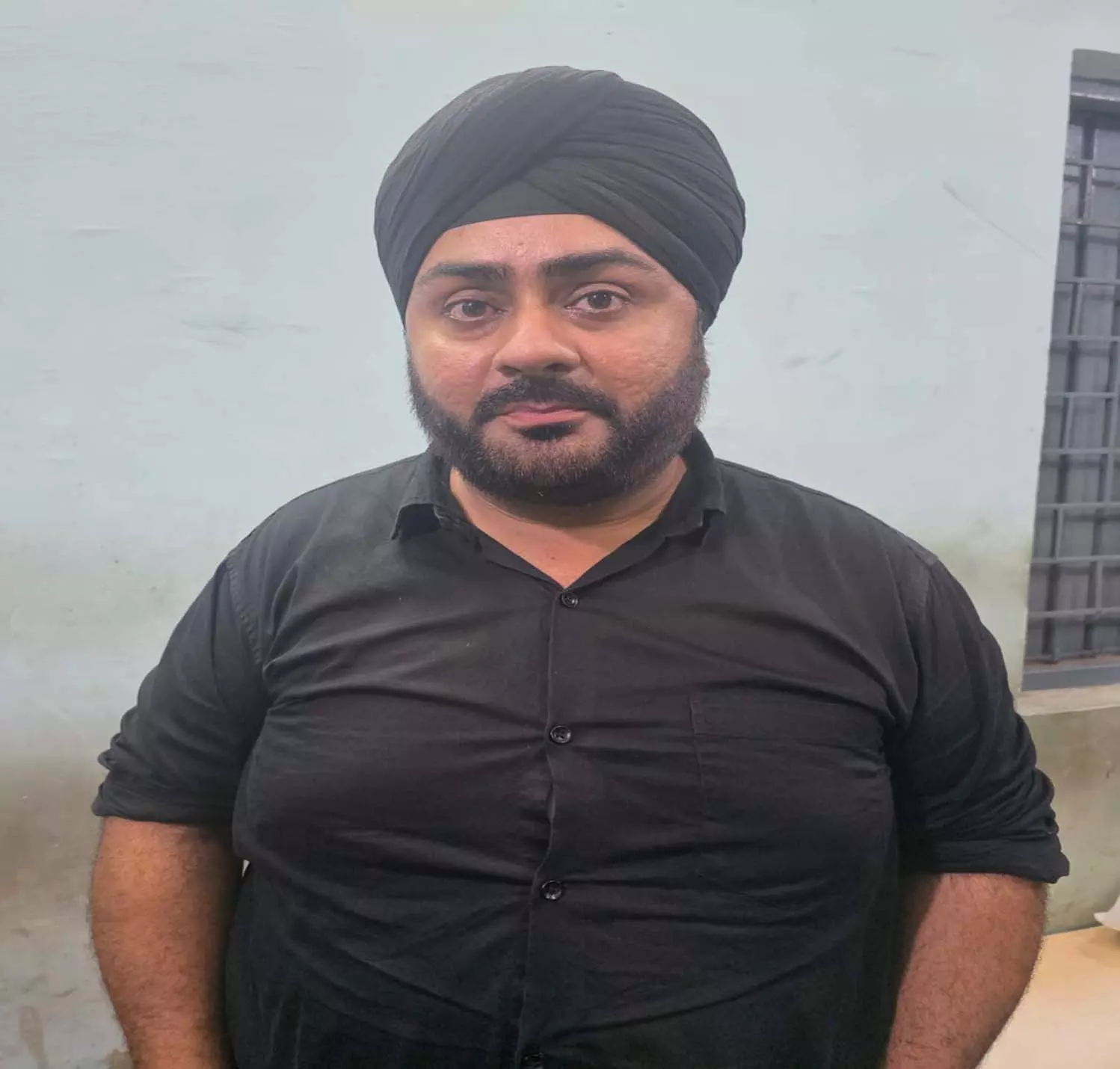 आदित्य फार्म्स में नशे की पार्टी पर पुलिस की रेड, आरोपी को कोर्ट ने भेजा जेल आदित्य फार्म्स में नशे की पार्टी पर पुलिस की रेड, आरोपी को कोर्ट ने भेजा जेल