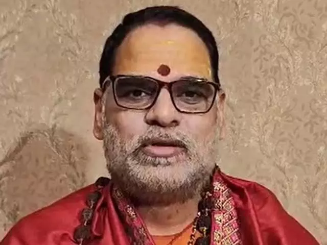 नेपाल में तख्तापलट पर महामंडलेश्वर ने भारत-नेपाल संबंधों और मोदी प्रशंसा पर जताई राय नेपाल में तख्तापलट पर महामंडलेश्वर ने भारत-नेपाल संबंधों और मोदी प्रशंसा पर जताई राय