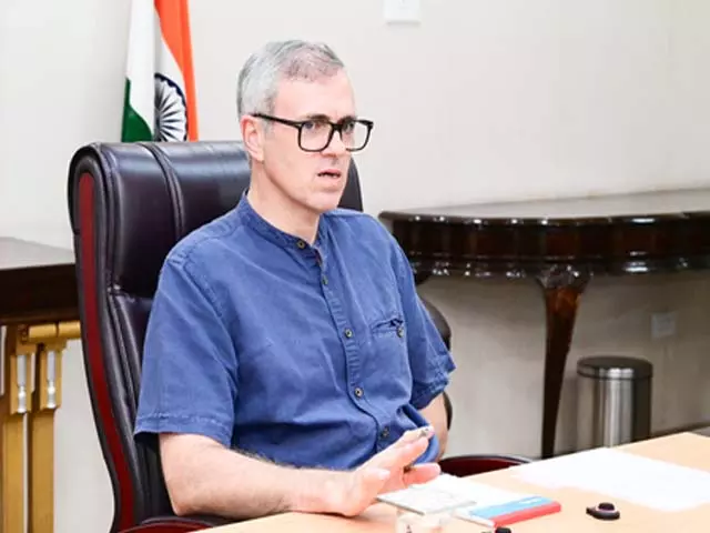 उमर अब्दुल्ला ने गडकरी से एनएच 44 की स्थिति पर की बात उमर अब्दुल्ला ने गडकरी से एनएच 44 की स्थिति पर की बात