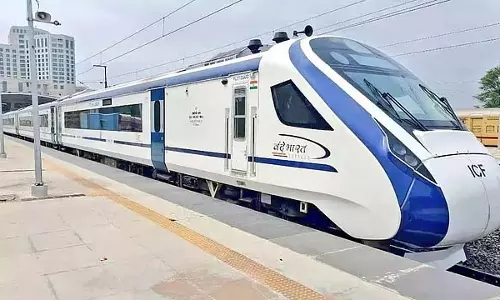 Tamil Nadu : क्या कोयम्बटूर-चेन्नई वंदे भारत ट्रेन कट्पडी में रुकेगी? Tamil Nadu : क्या कोयम्बटूर-चेन्नई वंदे भारत ट्रेन कट्पडी में रुकेगी?