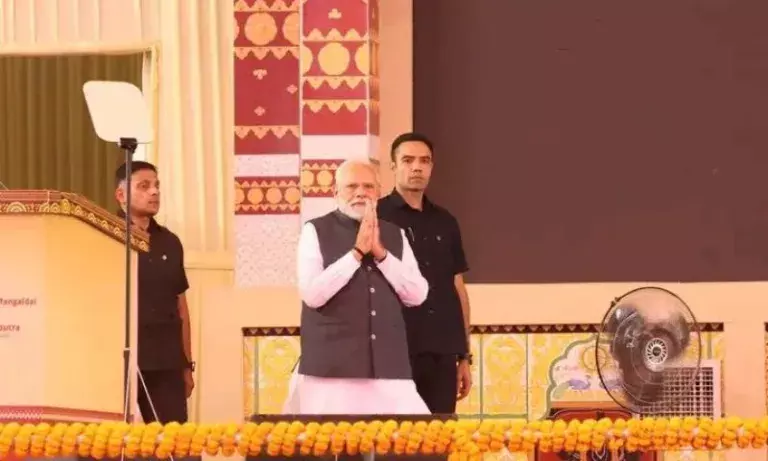 Assam से कांग्रेस पर पीएम मोदी का वार: ‘घुसपैठियों की मददगार पार्टी’