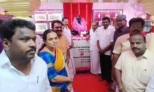 कांचीपुरम में अन्ना का जन्मदिन समारोह: सभी दलों का सम्मान कांचीपुरम में अन्ना का जन्मदिन समारोह: सभी दलों का सम्मान