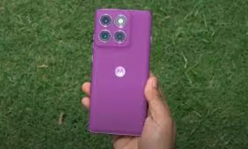 Motorola Edge 60 Pro की कीमतों में हुई भारी कटौती, 12000 तक सस्ता फोन Motorola Edge 60 Pro की कीमतों में हुई भारी कटौती, 12000 तक सस्ता फोन