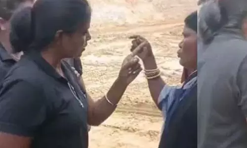महिला बाउंसरो से SECL ने प्रदर्शनकारी महिलाओं को पिटवाया