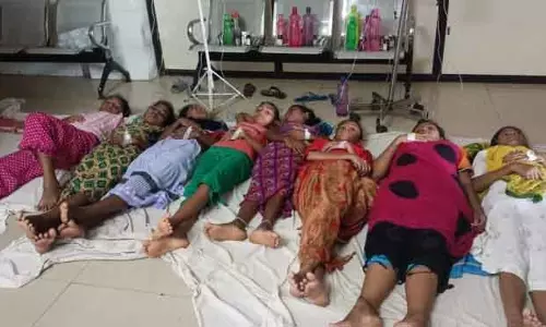 Jeypore स्कूल के छात्रावास में 13 छात्राएं बीमार, कारण अज्ञात Jeypore स्कूल के छात्रावास में 13 छात्राएं बीमार, कारण अज्ञात