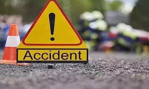 हैदराबाद ORR पर कार दुर्घटना में तकनीकी विशेषज्ञ की मौत, 7 अन्य घायल