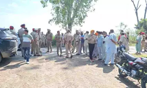 Atti village में ग्रेन्युलर प्लांट को लेकर विवाद के बीच ग्रामीणों ने सड़क सीमांकन का विरोध किया