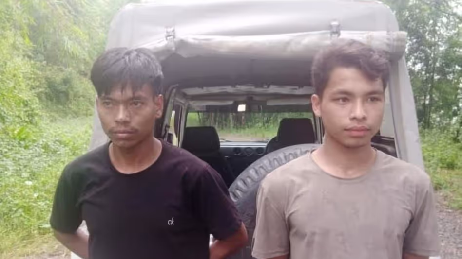 Nagaland में कार्रवाई जारी रहने के बीच उल्फा (आई) के दो कार्यकर्ताओं ने आत्मसमर्पण किया Nagaland में कार्रवाई जारी रहने के बीच उल्फा (आई) के दो कार्यकर्ताओं ने आत्मसमर्पण किया