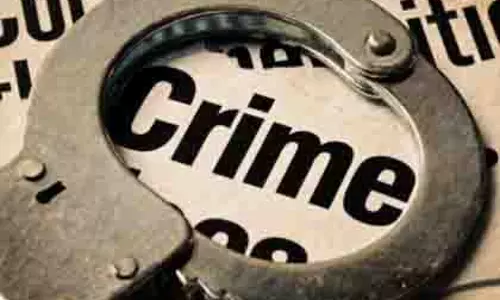 UP: पत्नी और प्रेमी ने मिलकर की पति की हत्या, शव 25 किमी दूर फेंका UP: पत्नी और प्रेमी ने मिलकर की पति की हत्या, शव 25 किमी दूर फेंका