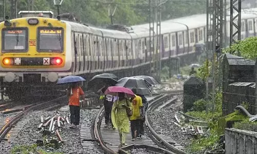 Tamil Nadu : चेन्नई और 7 जिलों में बारिश की संभावना Tamil Nadu : चेन्नई और 7 जिलों में बारिश की संभावना