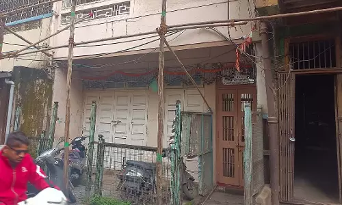 पुणे में माणिक ज्वैलर्स में भीषण चोरी: 60 किलो चांदी के आभूषण, 5 लाख नकद चोरी पुणे में माणिक ज्वैलर्स में भीषण चोरी: 60 किलो चांदी के आभूषण, 5 लाख नकद चोरी