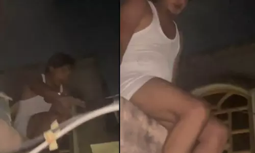 Faridabad: हनीट्रैप में युवक की जान बची, छत से कूदकर भागा Faridabad: हनीट्रैप में युवक की जान बची, छत से कूदकर भागा