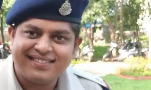 नागपुर-छिंदवाड़ा रोड पर तेज़ रफ़्तार कार ने ASI की जान ली, ड्राइवर फरार नागपुर-छिंदवाड़ा रोड पर तेज़ रफ़्तार कार ने ASI की जान ली, ड्राइवर फरार