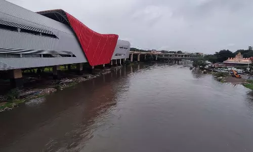 Pune : मौसम की सबसे खराब बारिश, कई इलाकों में पानी भर गया Pune : मौसम की सबसे खराब बारिश, कई इलाकों में पानी भर गया