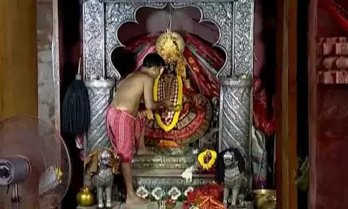 अधूरे निर्माण के बीच Cuttack चंडी मंदिर में षोडश उपाचार पूजा शुरू हुई