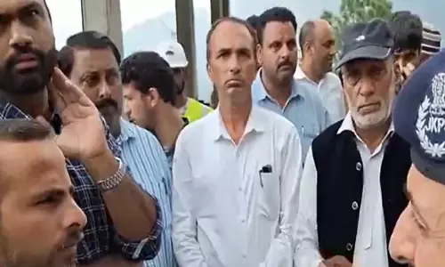 Poonch में भू-धंसाव से मकान क्षतिग्रस्त, 400 लोगों को आश्रय स्थलों में पहुंचाया गया