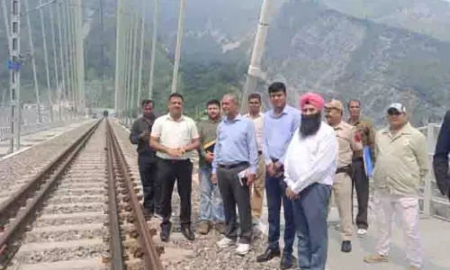 कटरा से Budgam तक रेलवे खंडों का निरीक्षण किया गया