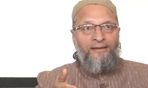 Owaisi ने वक्फ संशोधन अधिनियम पर सुप्रीम कोर्ट के आदेश पर सवाल उठाया Owaisi ने वक्फ संशोधन अधिनियम पर सुप्रीम कोर्ट के आदेश पर सवाल उठाया