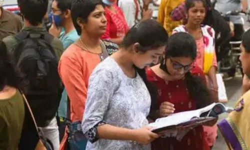 तेलंगाना सरकार के आश्वासन के बाद निजी कॉलेजों ने बंदी खत्म की, 600 करोड़ रु. जल्द जारी होंगे तेलंगाना सरकार के आश्वासन के बाद निजी कॉलेजों ने बंदी खत्म की, 600 करोड़ रु. जल्द जारी होंगे