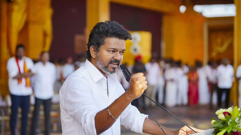 Tamil Nadu : चेन्नई में विजय के प्रचार की अनुमति मांगने के लिए पुलिस को याचिका Tamil Nadu : चेन्नई में विजय के प्रचार की अनुमति मांगने के लिए पुलिस को याचिका