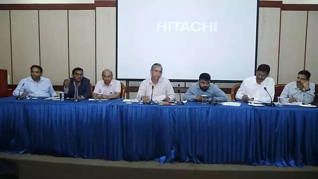सड़क मरम्मत का काम शुरू करें: GBA के मुख्य आयुक्त ने अधिकारियों को निर्देश दिया सड़क मरम्मत का काम शुरू करें: GBA के मुख्य आयुक्त ने अधिकारियों को निर्देश दिया