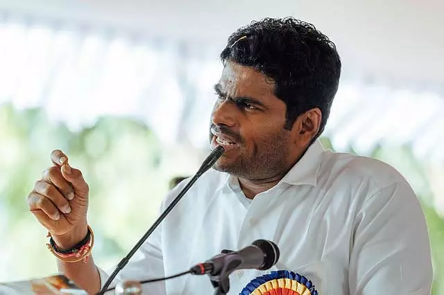 Tamil Nadu: भाजपा की बैठक में भाग लेने के लिए अन्नामलाई का दौरा Tamil Nadu: भाजपा की बैठक में भाग लेने के लिए अन्नामलाई का दौरा