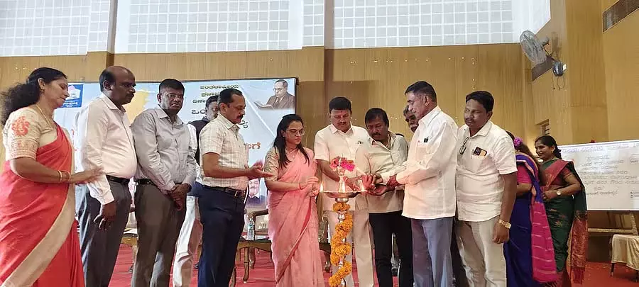 एक मजबूत राष्ट्र के निर्माण के लिए लोकतंत्र: DC Basavaraju एक मजबूत राष्ट्र के निर्माण के लिए लोकतंत्र: DC Basavaraju