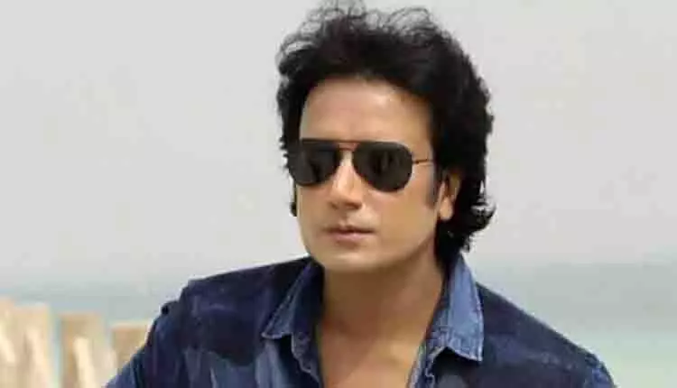 Odia अभिनेता बुधादित्य मोहंती फेफड़ों में संक्रमण के कारण अस्पताल में भर्ती Odia अभिनेता बुधादित्य मोहंती फेफड़ों में संक्रमण के कारण अस्पताल में भर्ती