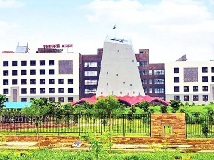 स्कूली की जांच करने नियमित पहुंचेंगे अधिकारी, शिक्षा मंत्री का निर्देश स्कूली की जांच करने नियमित पहुंचेंगे अधिकारी, शिक्षा मंत्री का निर्देश