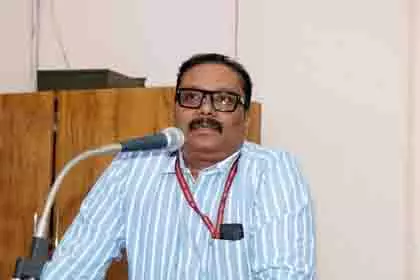 CAT ने फिर रोका बी. अशोक का तबादला, केरल सरकार को बड़ा झटका CAT ने फिर रोका बी. अशोक का तबादला, केरल सरकार को बड़ा झटका